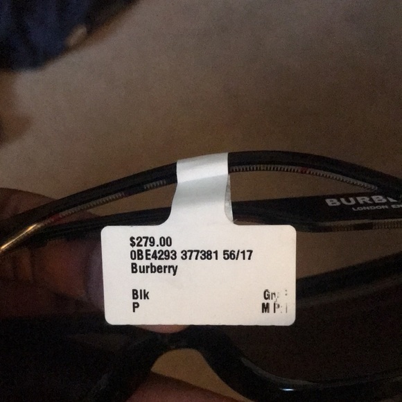 Burberry Shades - Picture 3 of 5